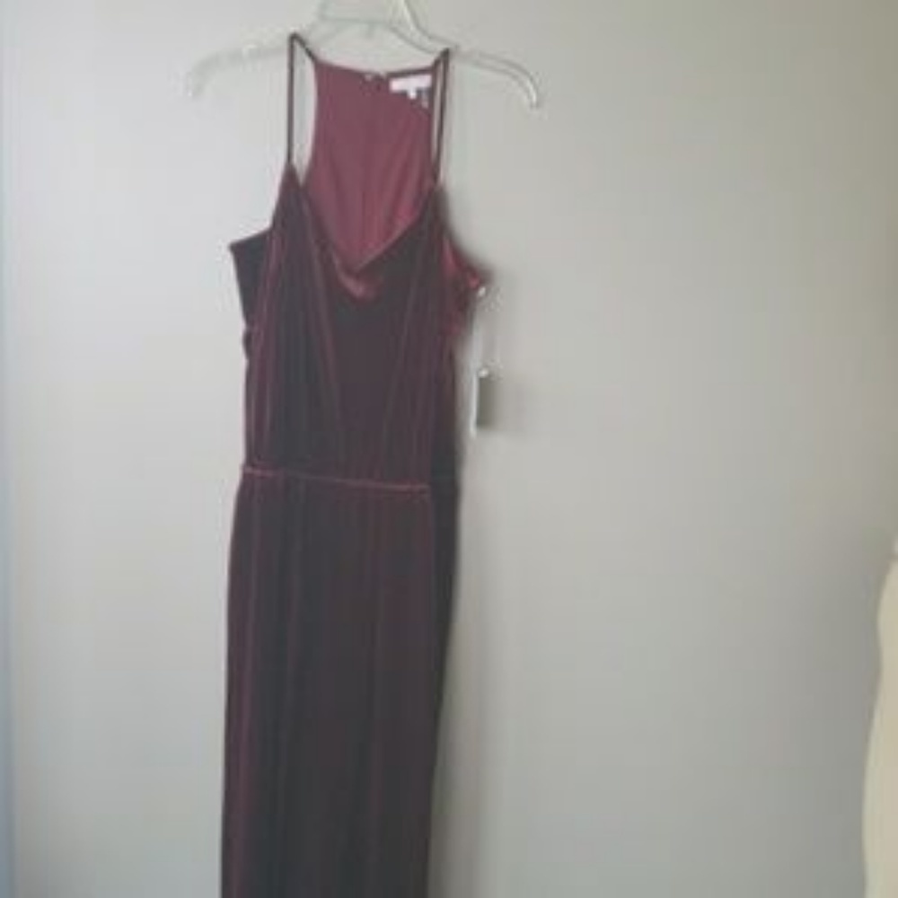 NEW! 1. STATE V-Neck Burgandy Velvet Racerback One-Piece Romper Jumpsuit Small. - Picture 4 of 6